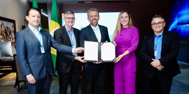 Governo do Ceará e Caixa assinam repasse para construção de mais três Casas da Mulher Brasileira