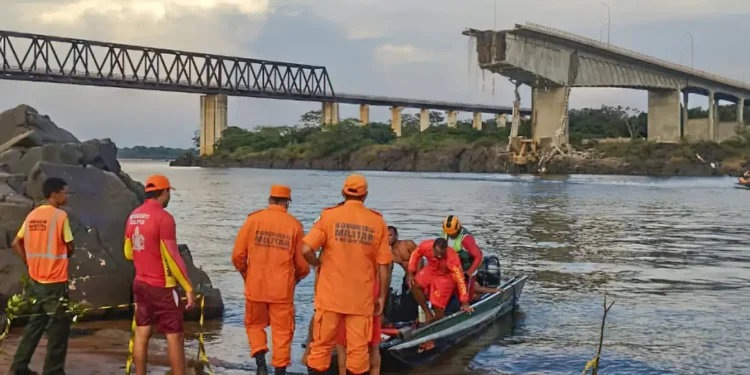 Sobe para 2 número de mortes após queda de ponte entre Tocatins e Maranhão