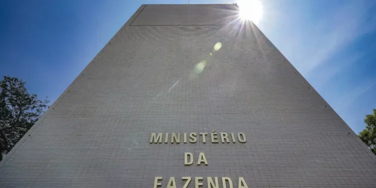 PIS/PASEP: veja quem terá direito ao abono em 2025