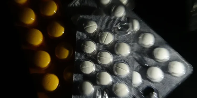 Projeto que isenta medicamentos do imposto de importação vai à sanção