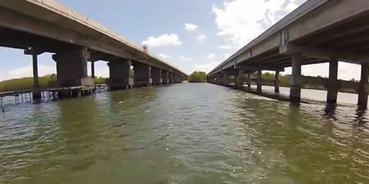 Deputado Guilherme Bismarck falou ao Sinal de Alerta sobre situação da ponte em Aracati
