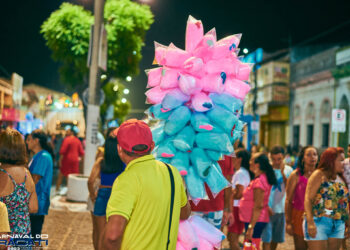 Carnaval de 2025 deve garantir R$ 12 bilhões em faturamento e 32 mil empregos temporários no país, projeta CNC
