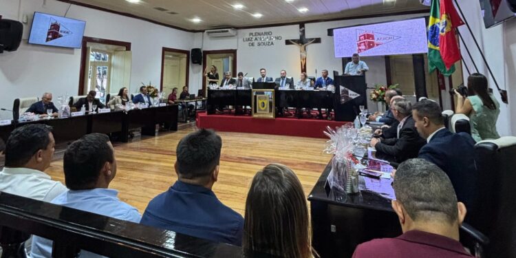 Com primeira sessão ordinária, Câmara Municipal de Aracati inicia oficialmente os trabalhos em 2025