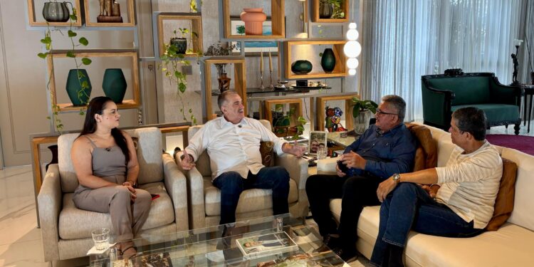 “Vou continuar fazendo política e muito fortemente”, diz Bismarck em entrevista à Sinal