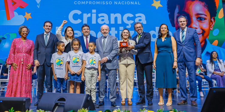 Ceará conquista categoria ouro no Selo Nacional Compromisso com a Alfabetização