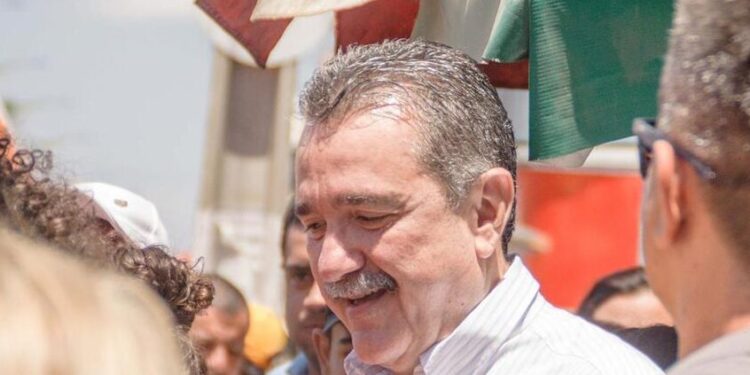 Câmara de Aracati aprova projeto que concede Medalha Dragão do Mar ao ex-prefeito Bismarck Maia