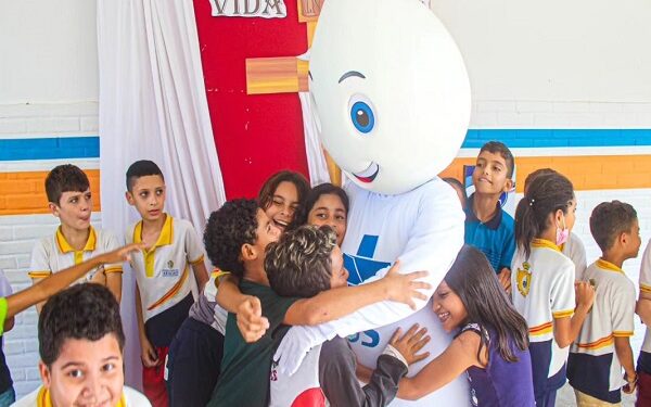 Aracati realiza Caravana de Vacinação nas Escolas com a presença do Zé Gotinha