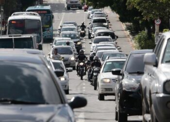 Ceará: Licenciamento de veículos automotores com placas final 2 vence nesta quinta-feira (10)