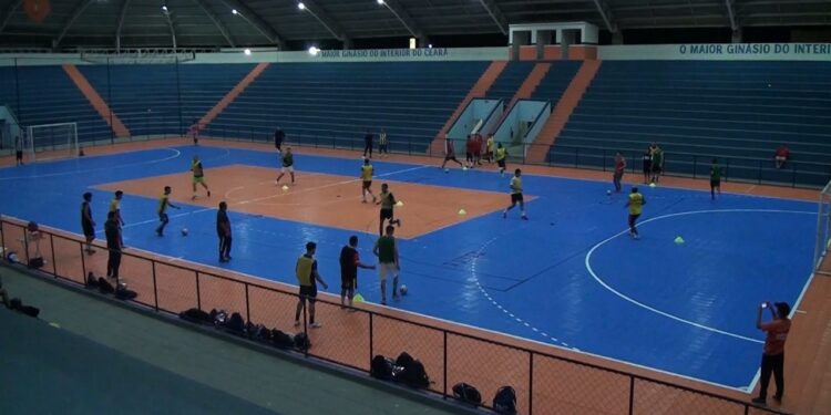 Comissão do Aracati de Futsal divulga lista de atletas pré-selecionados para o time adulto masculino