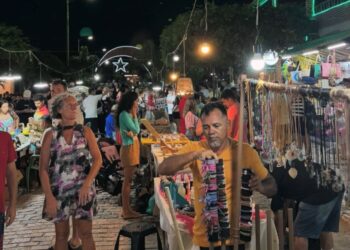 Canoar na Praça deve movimentar mais um final de semana em Canoa Quebrada