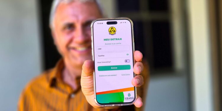 Pagamento de licenciamento via pix possibilita emissão instantânea de documentos de veículos registrados no Ceará