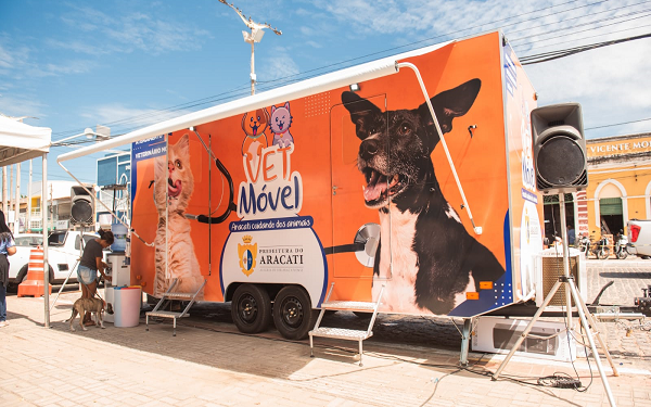 Vetmóvel segue com atendimentos no Colégio Municipal de Aracati nesta semana