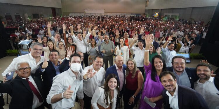 Com presença de Janja, 432 pessoas recebem certificação do curso de panificação social Amor na Massa do Ceará Sem Fome