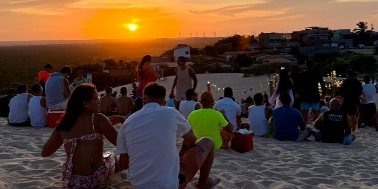 Turismo cearense movimenta R$ 4,6 bilhões na economia de janeiro a abril de 2025