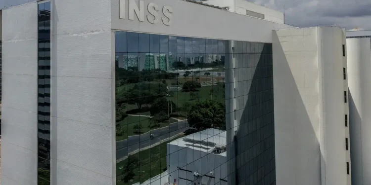 Descontos indevidos do INSS serão ressarcidos até 31 de dezembro