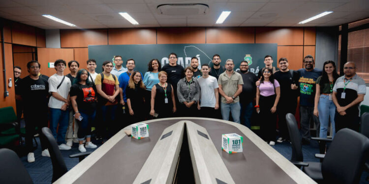 Alunos do IFCE de Aracati visitam Secretaria de Segurança do Estado e conhecem tecnologias aplicadas à área