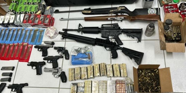 Fortaleza encerra maio de 2025 com aumento de 37,9% nas apreensões de armamentos