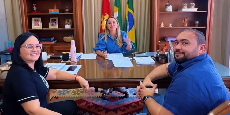 Prefeita de Aracati envia para Câmara Projeto de Lei que autoriza a seleção de novos profissionais da saúde