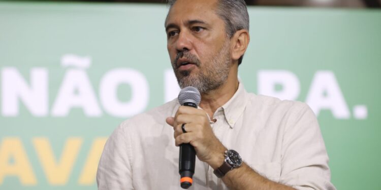 Balanço positivo: Governo do Ceará já investiu R$ 1,8 bilhão em 2025, aponta Elmano