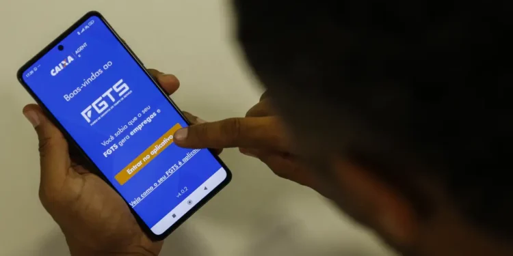 Caixa inicia distribuição de quase R$ 13 bilhões de lucro do FGTS