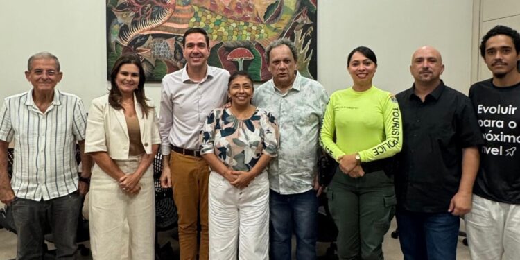 Secretaria do Turismo do Ceará recebe Conselho da Beira Mar para avançar no diálogo com trabalhadores da orla