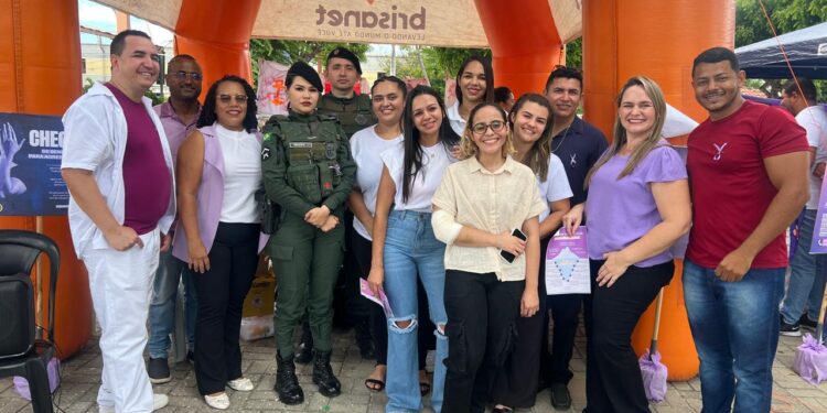 Agosto Lilás: Alunos da Escola Integrada José de Alencar promovem Tenda Temática com ações para população em Aracati