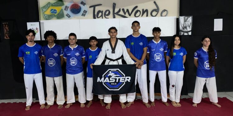 Jovem mestre de taekwondo do Aracati se prepara para disputar torneio no Peru
