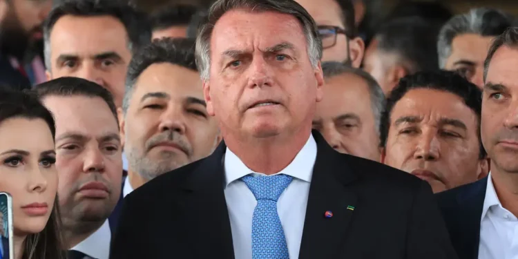 PGR defende reforço de policiamento perto da casa de Bolsonaro