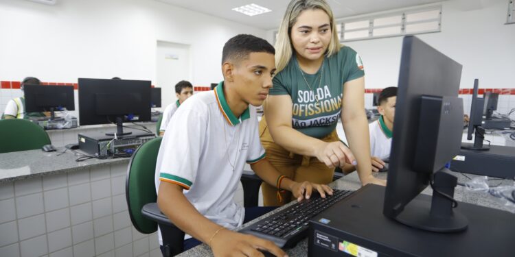 Ceará: iniciado pagamento da 4ª parcela dos precatórios do Fundef para professores sem vínculo