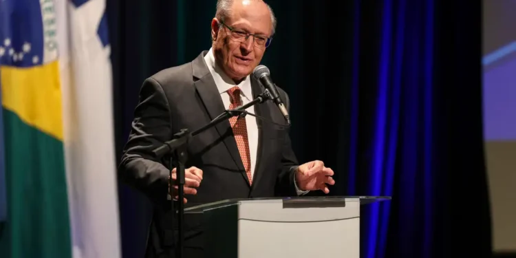 “Boa química” entre presidentes vai ajudar no tarifaço, diz Alckmin