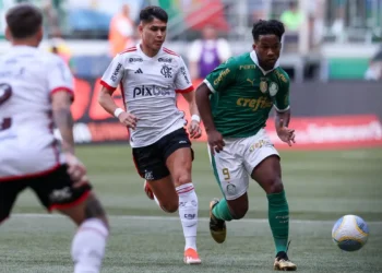 Rádio Nacional transmite ao vivo emoções de Flamengo x Palmeiras
