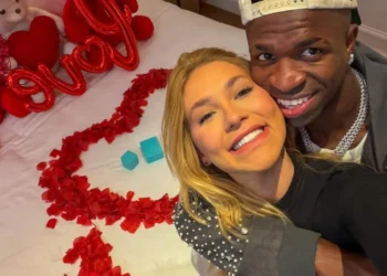 Vini Jr. e Virginia Fonseca estão namorando e fazem publicação para anunciar