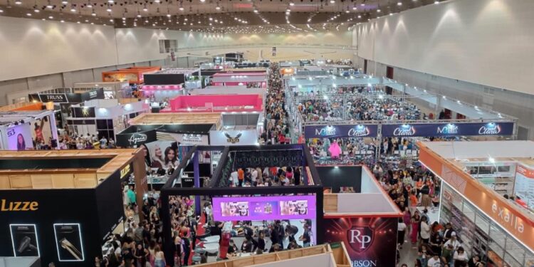 Centro de Eventos do Ceará recebe Feira Regional da Beleza 
