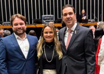 Em agenda em Brasília, Prefeita Roberta se reúne com secretário Eduardo Bismarck para tratar de ações de desenvolvimento do Aracati