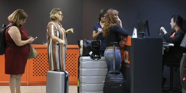 Câmara vota amanhã urgência de PL sobre cobrança por bagagem de mão