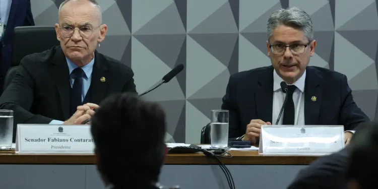 CPI do Crime ouve direção da PF e promotor que atua contra PCC