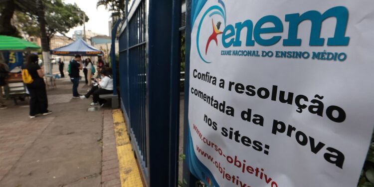 Gabarito do Enem 2025 sai nesta quinta-feira