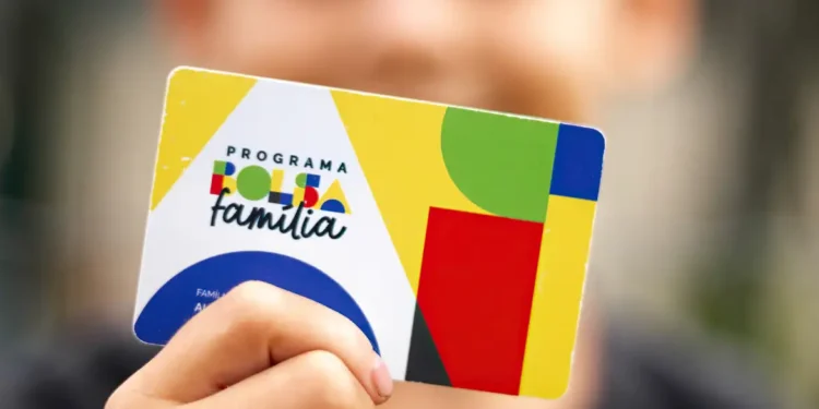 Caixa começa a pagar Bolsa Família de novembro