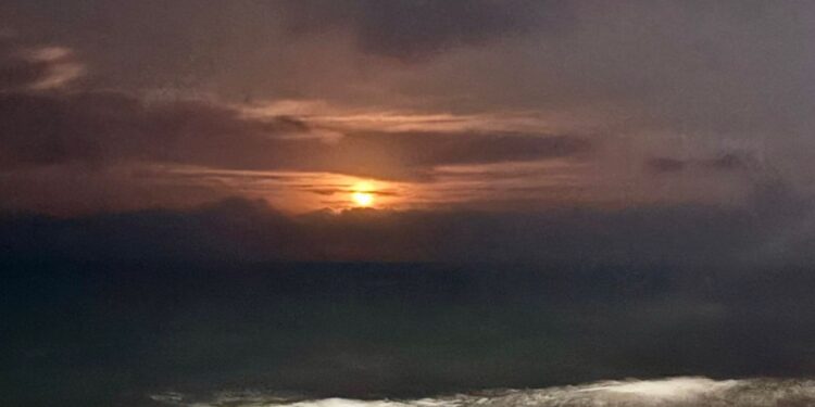 Segunda superlua do ano poderá ser vista no Brasil por 3 dias