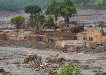 Desastre de Mariana completa 10 anos e moradores ainda buscam justiça