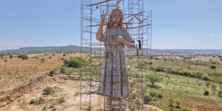 Menina Benigna: monumento em homenagem à primeira beata cearense está em etapa final