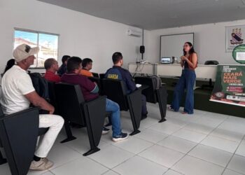 Sema realiza capacitação sobre prevenção e monitoramento de incêndios florestais em Aracati