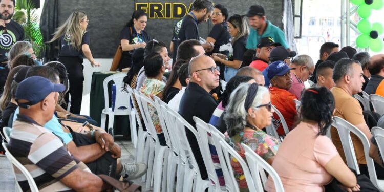 Governo do Ceará realizou mais uma edição da Black Friday de Empregos com oferta de cerca de 7 mil vagas de trabalho