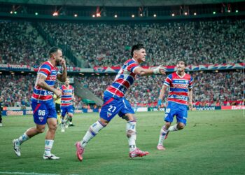 Ceará e Fortaleza empatam com gol no fim