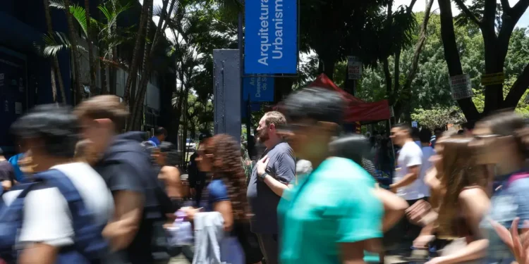 Abstenção no primeiro dia do Enem 2025 chegou a 27%