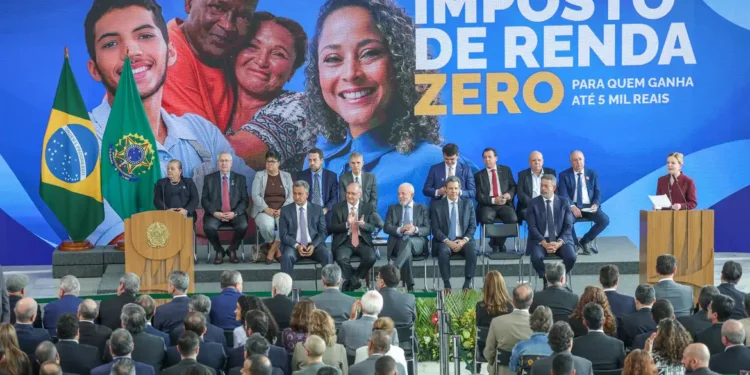 Lula sanciona isenção do IR para quem ganha até R$ 5 mil