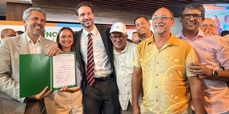 Novo Sistema de Abastecimento leva água tratada à comunidade de Timbaúba, em Aracati