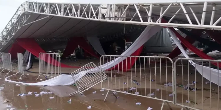 SP: Uma pessoa morre e 40 se ferem em queda de estrutura durante festa