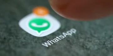 Brasileiro está falando menos de política no WhatsApp, mostra estudo