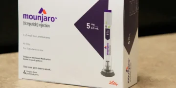 Anvisa alerta para riscos de canetas emagrecedoras manipuladas